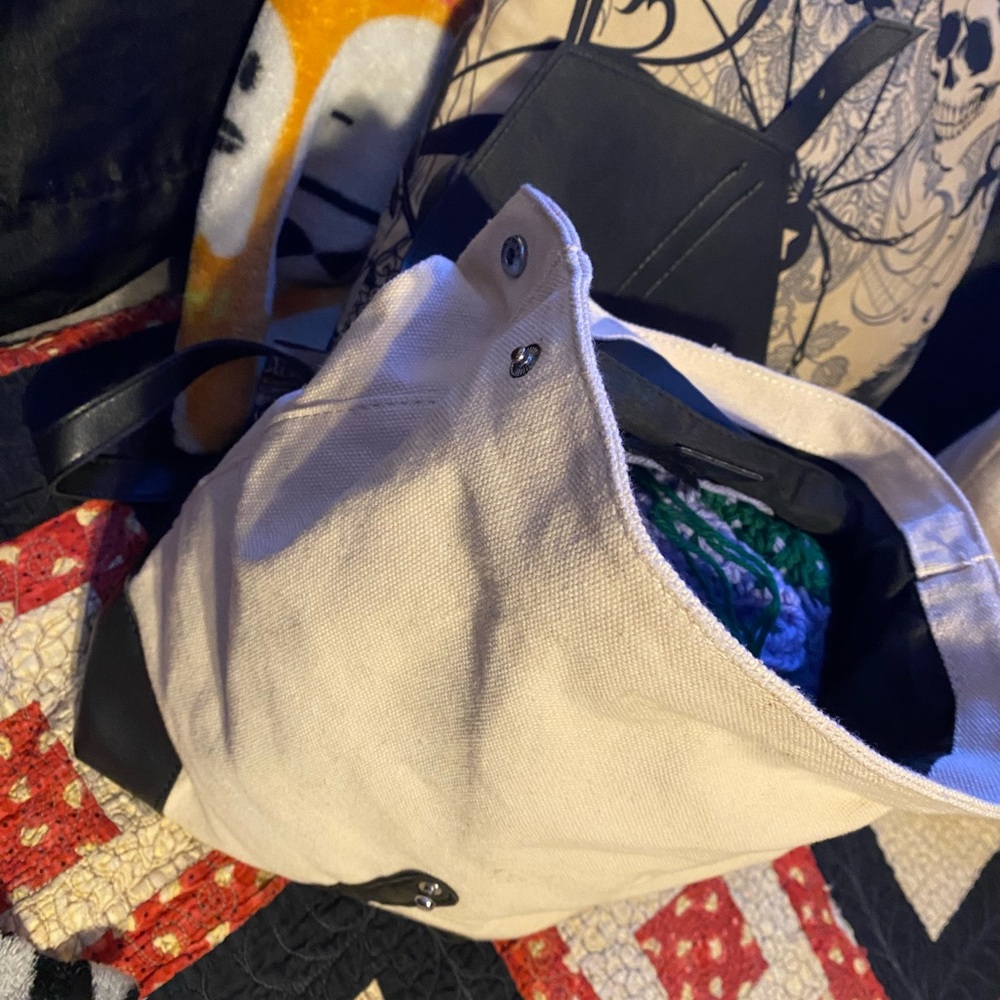 Backpack - Picture 3 of 10